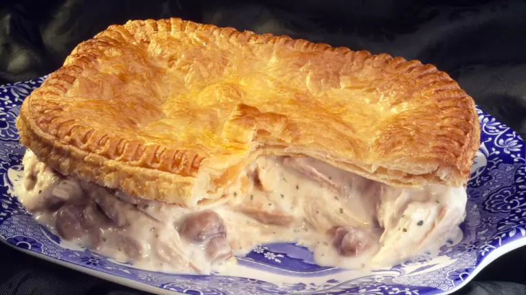 Placinta rapida cu pui si ciuperci