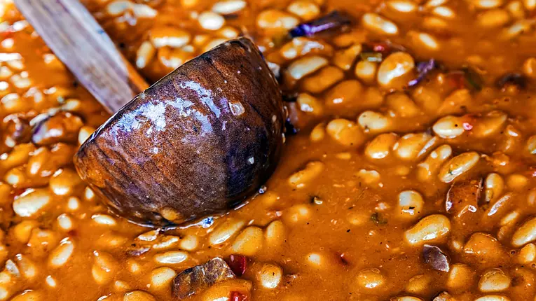 Iahnie de fasole tradiţionala – Reteta de post