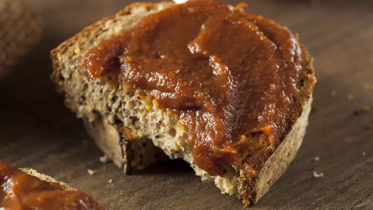 Unt de mere cu scortisoara (apple butter)