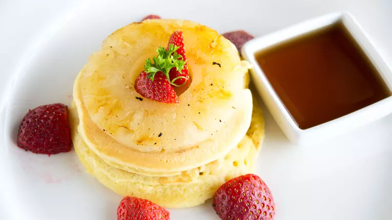 Clatite americane cu ananas