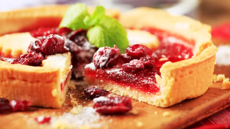 Aluat fraged cu unt pentru tarte, biscuiți, plăcinte  și sărățele