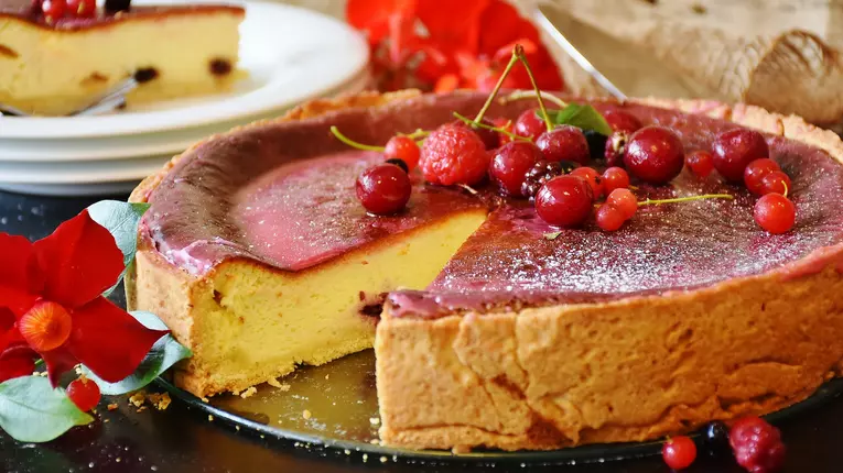 Cheesecake cu mascarpone și fructe
