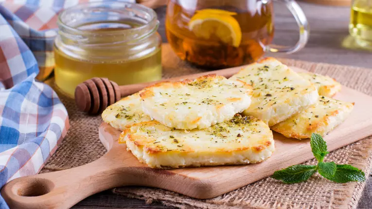 Brânză feta la grătar