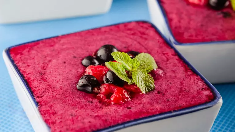 Spumă de zmeură cu frișcă