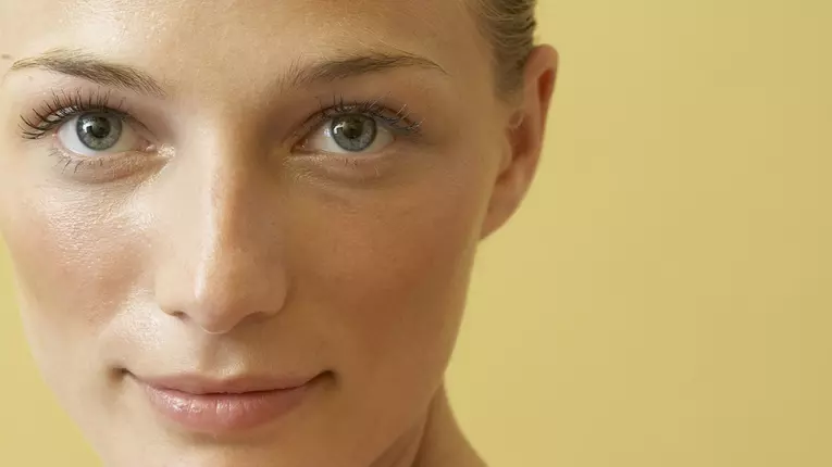 Zațul de cafea, elixirul frumuseții. Iată cum te ajută să obții o piele perfectă, dar cât de util e și în bucătărie