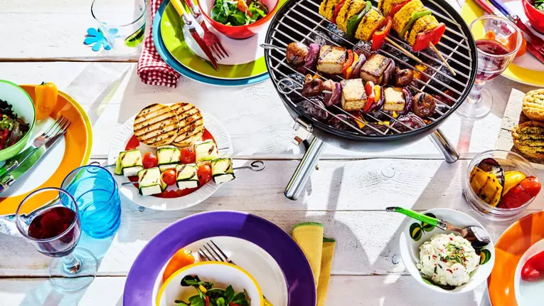 (P) 6 dintre cele mai bune alimente care nu trebuie să lipsească din meniu în sezonul cald