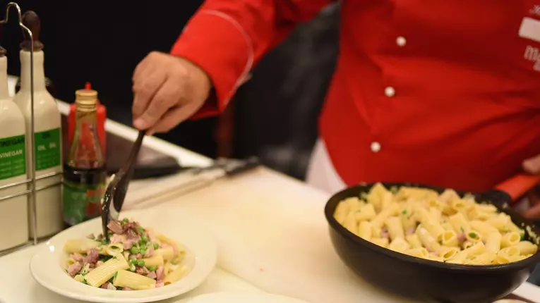 (P) Rețete practice, marca Vascar și Horia Vîrlan: „Bucătăria românească este cea mai gustoasă”