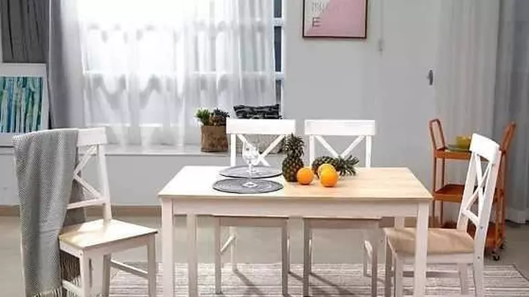 (P) Alegeți setul dining cu cea mai calitativă masă