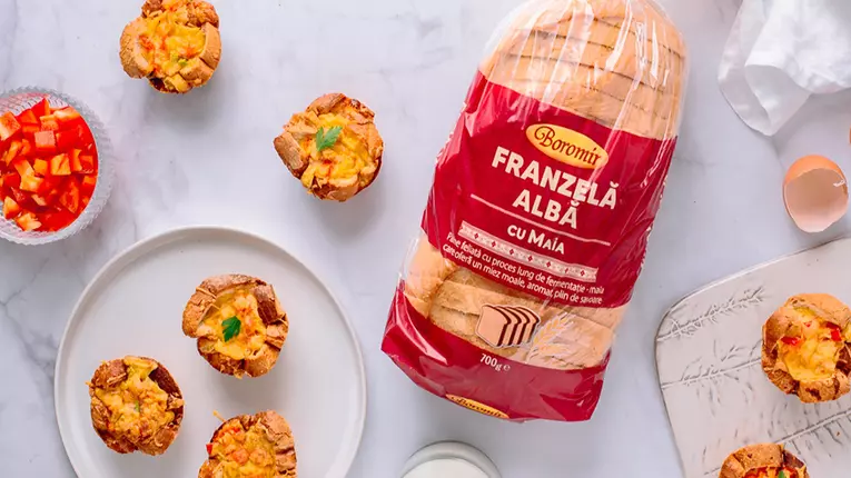 Rețeta Inedită de Quiche: Mini Tarte Sărate în Crustă de Pâine