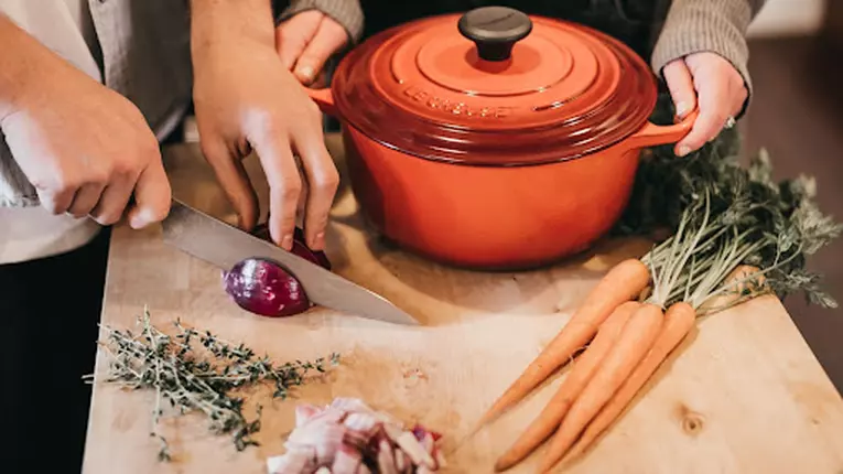 De ce trebuie să ai grijă de cuțitele tale și cum să faci asta corect?