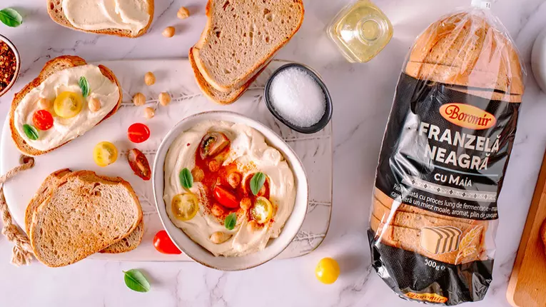 3 Rețete Simple și Rapide de Humus de Casă