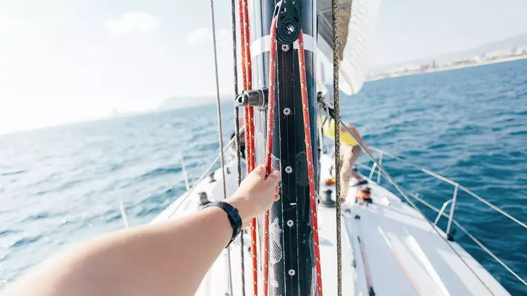 Alege o academie profesională pentru a obține rapid permisul de skipper