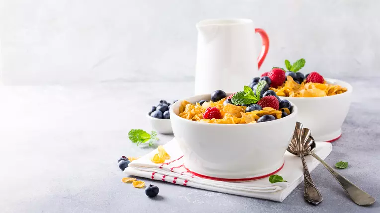 3 Rețete rapide și ușoare pentru un mic dejun hrănitor