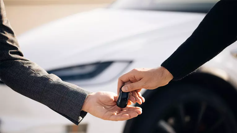 Iată cum poți închiria un autovehicul la un cost mic