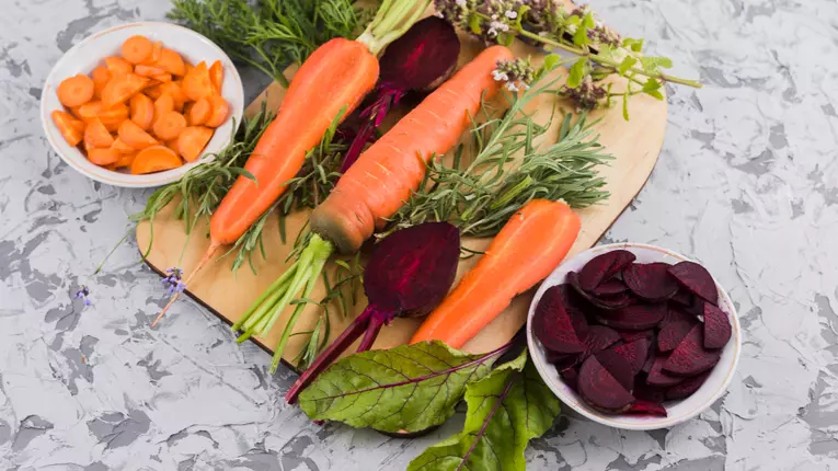 5 rețete de post rapide din legume rădăcinoase: Gusturi crocante și sănătoase