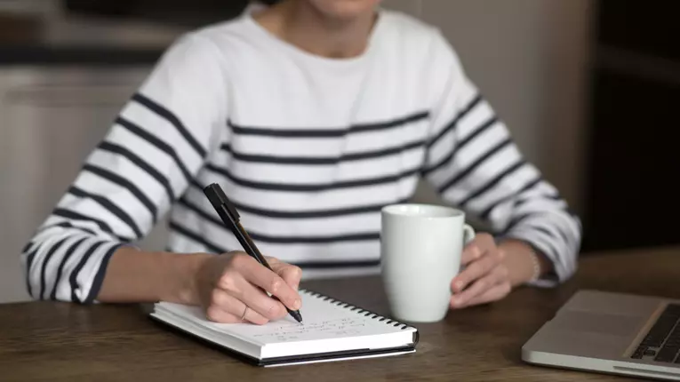 Cum să te organizezi mai bine dimineața – trucuri care chiar funcționează