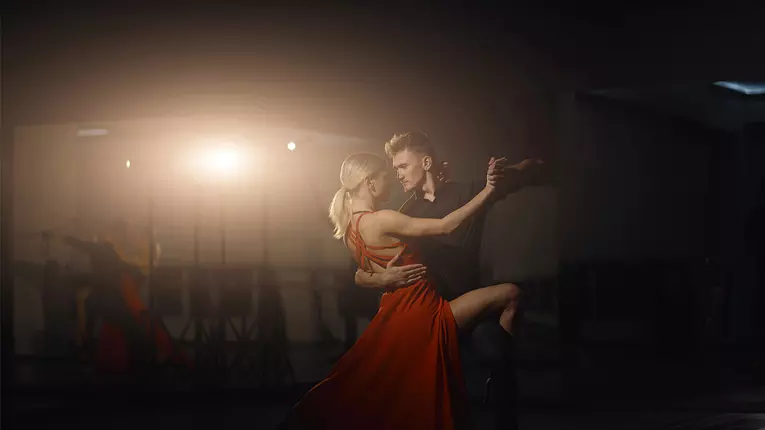 Cum influențează dansul sănătatea fizică și mentală