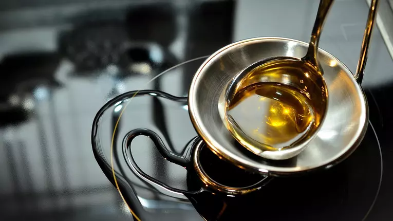 Alimentele din bucătărie care dau gust mâncării și grijă pielii. Frumusețea începe lângă aragaz