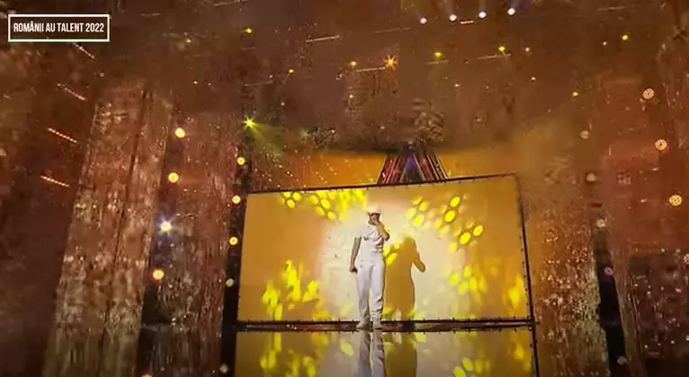 alex-dowis-romanii-au-talent-2022