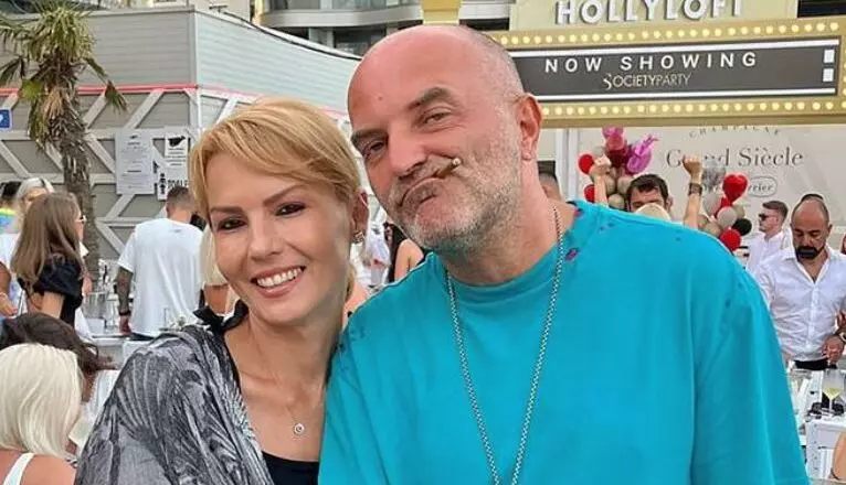 Dan Capatos și soția sa, Monica