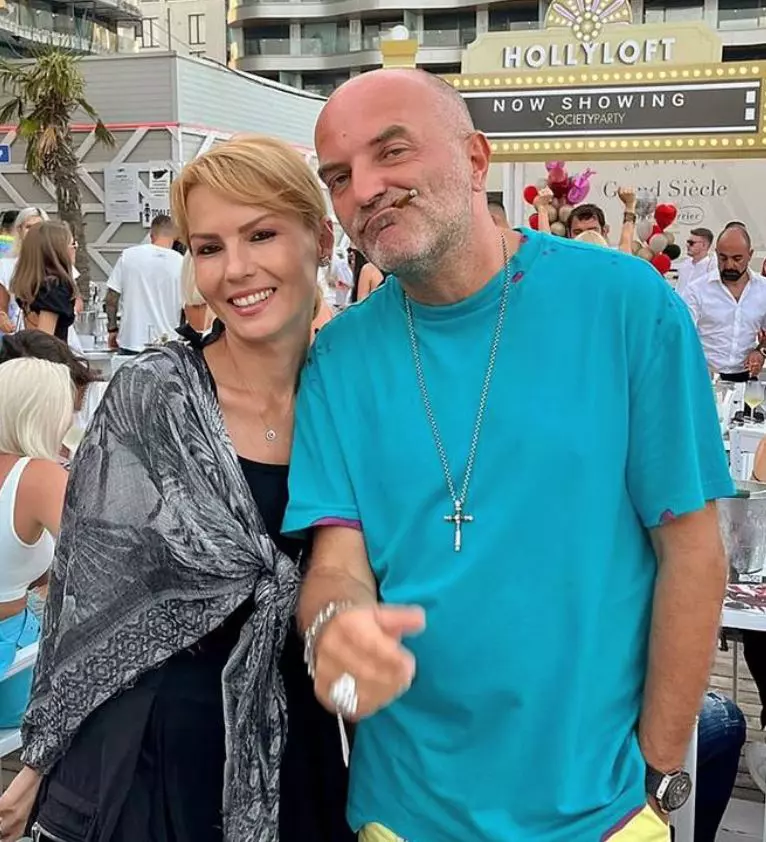 Dan Capatos și soția sa, Monica (4)