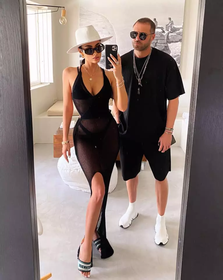 212410059_345791800273736_1829436154548690183_n