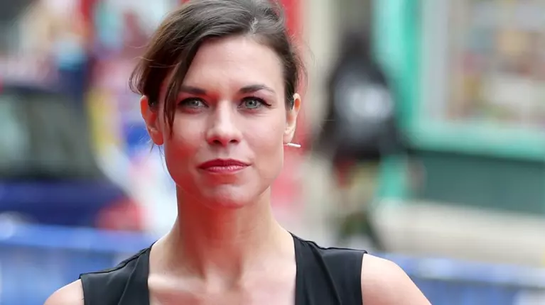 Cine este Ana Ularu, prezentatoarea „Trădătorii”. A jucat la Hollywood, este căsătorită cu un actor german și au împreună o fiică