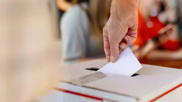 Sondaj CURS pentru alegerile pentru Primăria Capitalei. Cine conduce în preferințele bucureștenilor