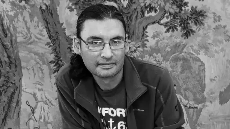 Mihai Stănescu a murit la 48 de ani. Jurnalistul era fiul actriței Ilinca Tomoroveanu. Mesajele sfâșietoare ale apropiaților: „Oriunde ai fi, rămâi jumătatea mea”