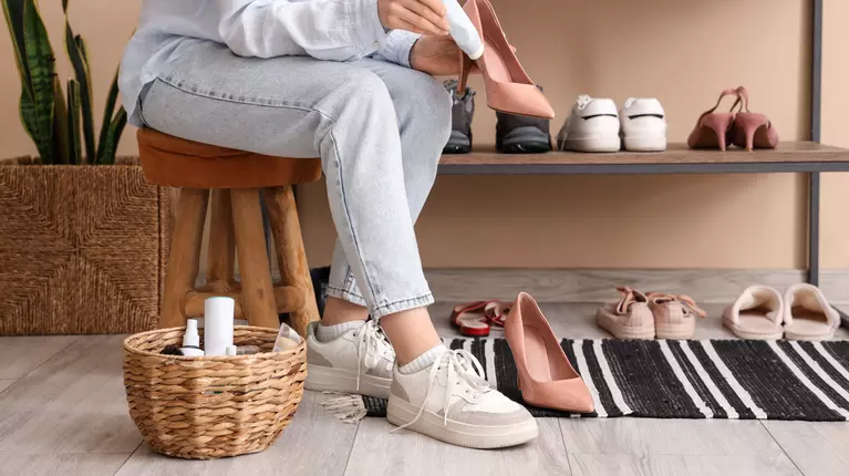 5 accesorii esențiale pentru îngrijirea pantofilor