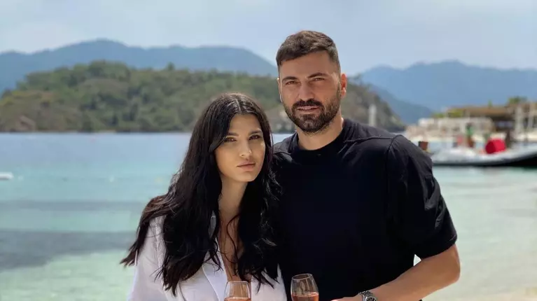 Adrian Ropotan, tată pentru a doua oară. Raluca Ogică este însărcinată