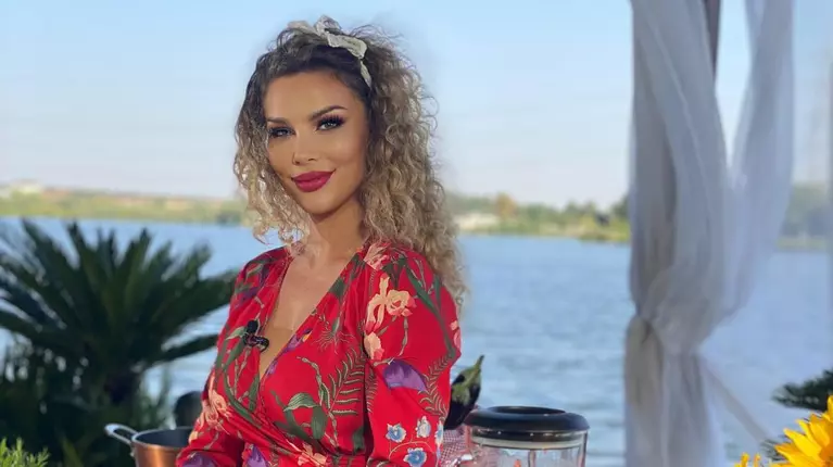 Alina Laufer și-a făcut o operație estetică la față. Cum arată acum: „Consider că arăt decent pentru o mamă”