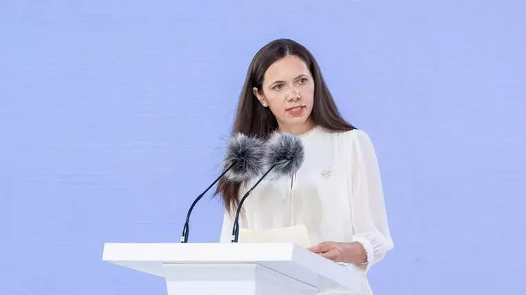 Ținuta Mirabelei Grădinaru de la summit-ul din Ucraina, analizată de stiliști. "Reprezinți o țară, trebuie mare atenție la tot!" Ce au observat experții