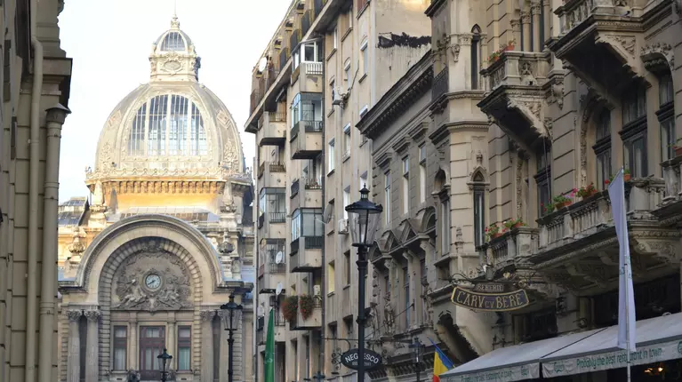 Ce se întâmplă cu mirosul oribil din București. Apa Nova vine cu explicații, după raportul Gărzii de Mediu 