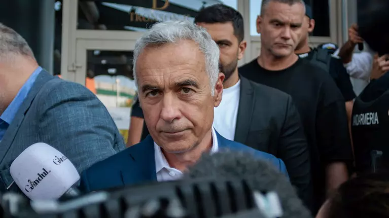 Ce au găsit procurorii DIICOT în casa și mașina lui Călin Georgescu. Fostul candidat la prezidențiale este cercetat într-un dosar de înșelăciune