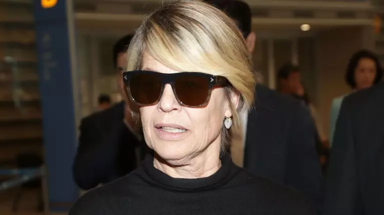 O recunoști? E una din cele mai mari vedete de la Hollywood, iar transformarea ei e spectaculoasă