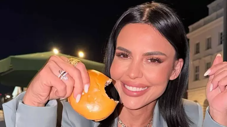 Andreea Popescu, schimbare de look. Cum a apărut bruneta pe internet: „Ești superbă” 