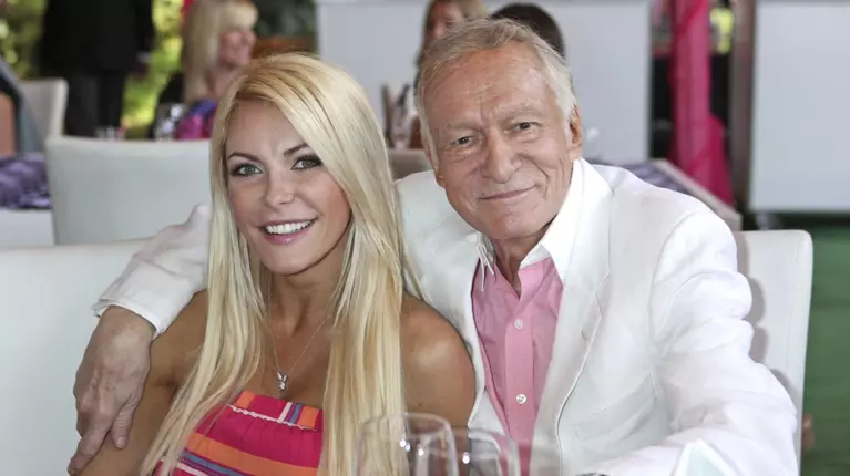 Văduva lui Hugh Hefner rupe tăcerea despre abuzurile din dormitor și îi trimite un avertisment dur actriței Jessica Biel. Crystal Hefner: „Te rog să te gândești din nou!”