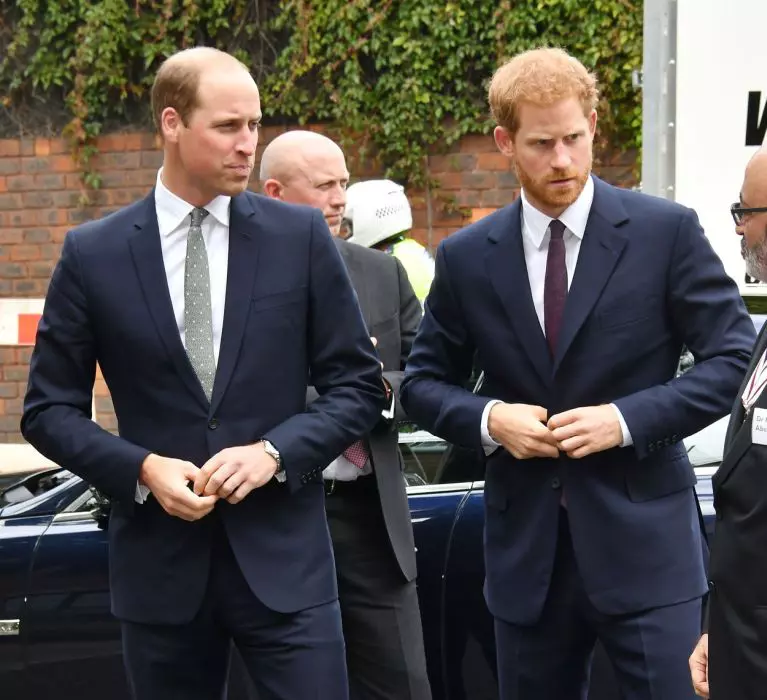 Prințul William, furios din cauza dezvăluirilor făcute de Harry 2