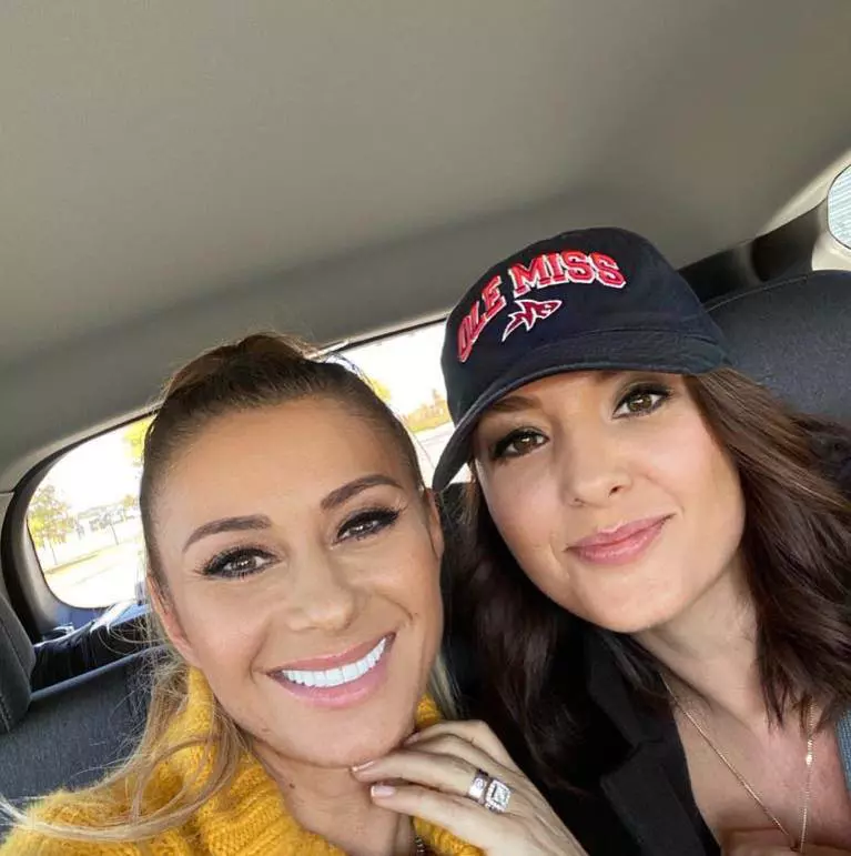 cine-este-anca-savelio-sora-anamariei-prodan-1