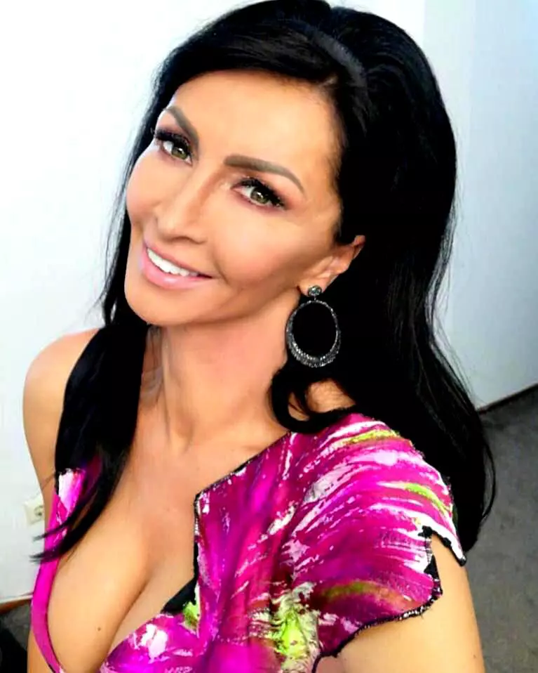 Mihaela-Radulescu-5-2-1