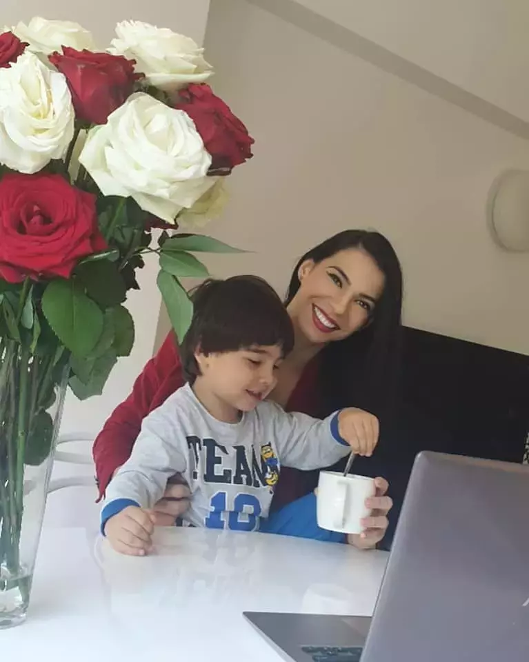 Irina-Mohora-insarcinata-2