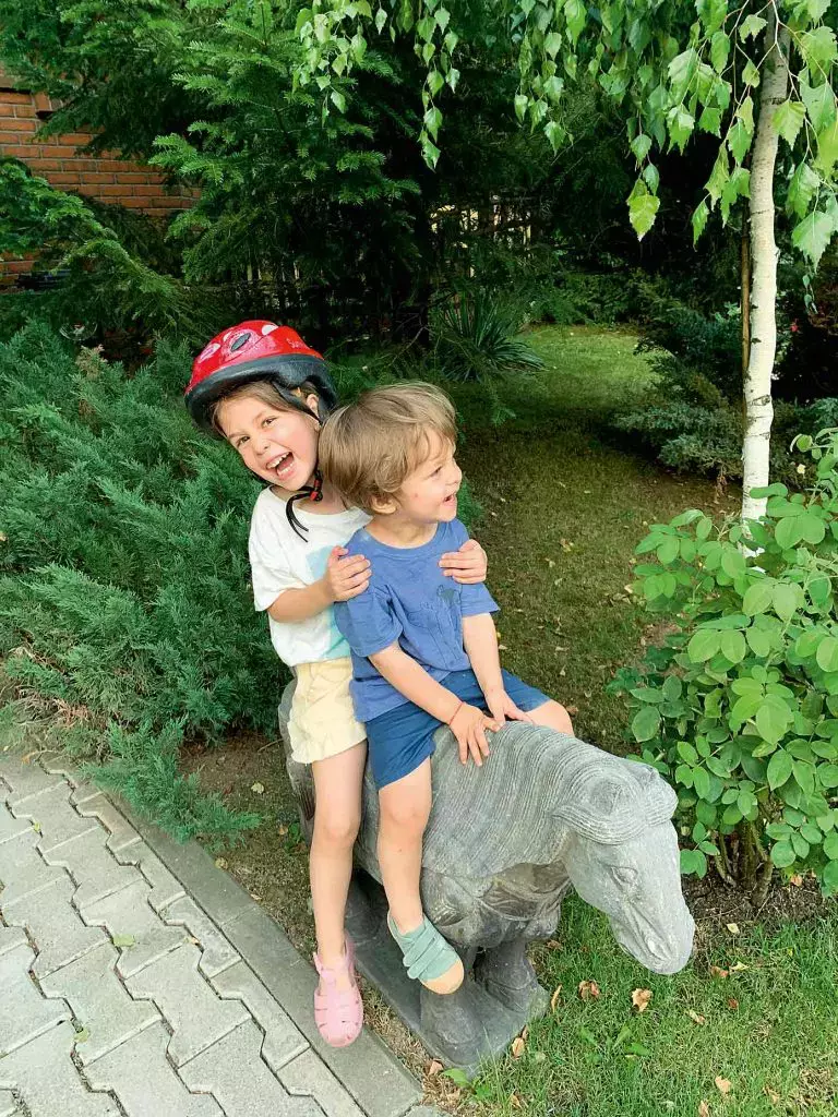 Simona-Gherghe-7-768x1024-1