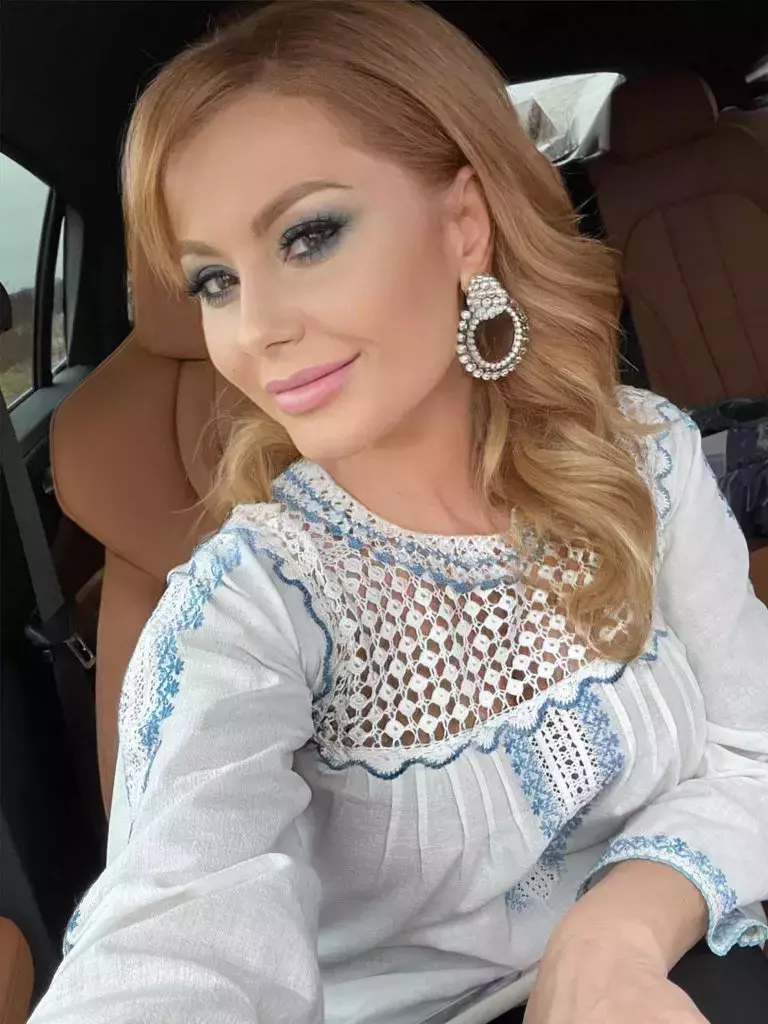 Emilia-Ghinescu-operatii-estetice-7