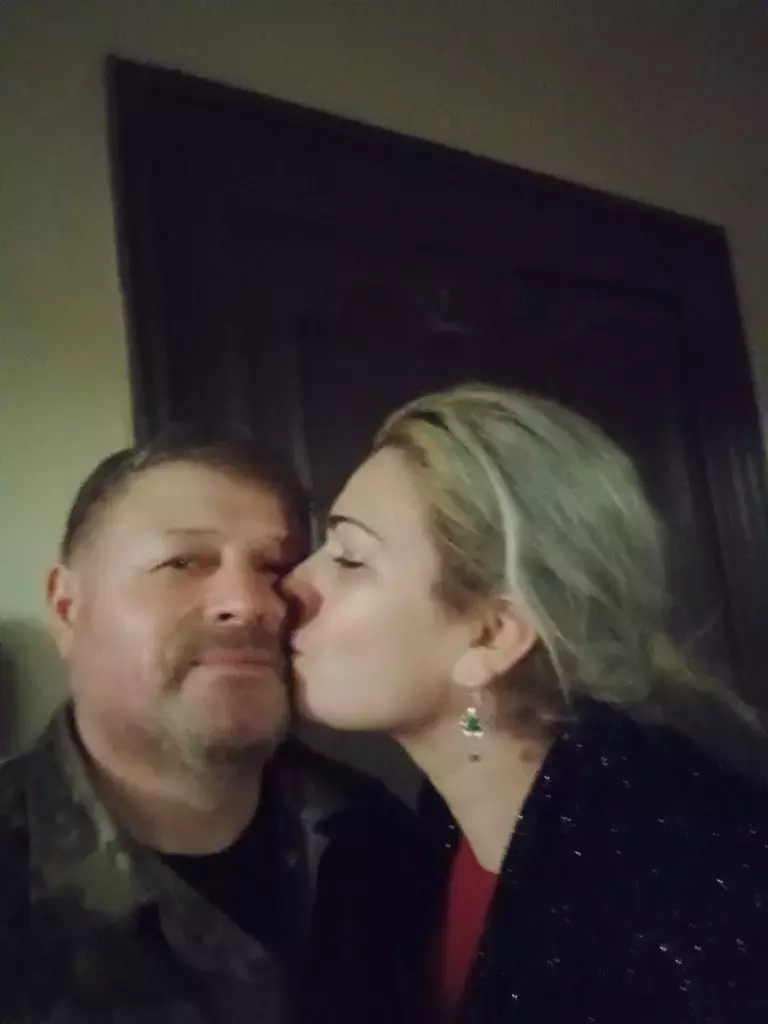 dana-marijuana-7-768x1024-1