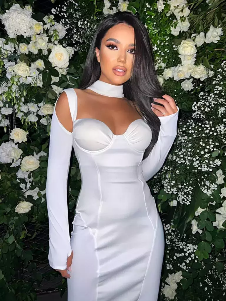 larisa-udila-3-768x1024-1