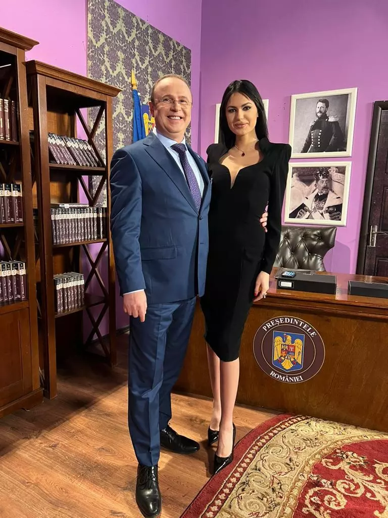 Grig-Chiroiu-Cristina-Belciu-Secretele-Presedintelui-2