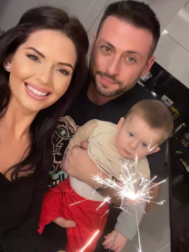 sarbatoare-in-familia-lui-radu-andrei-tudor-prezentatorul-newstime-de-la-kanal-d2-1