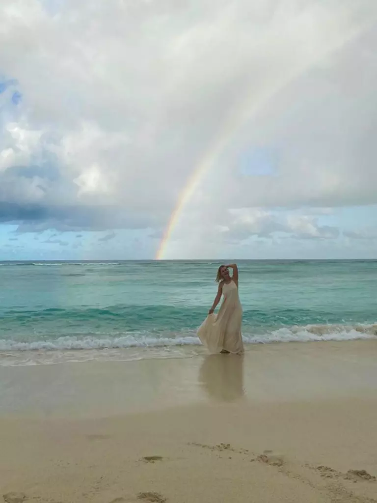 Alessandra Stoicescu aniversare Seychelles