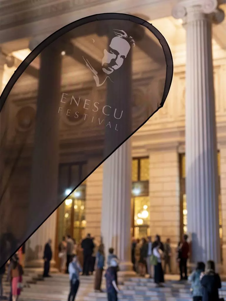festivalul-enescu-768x1024-1.jpg